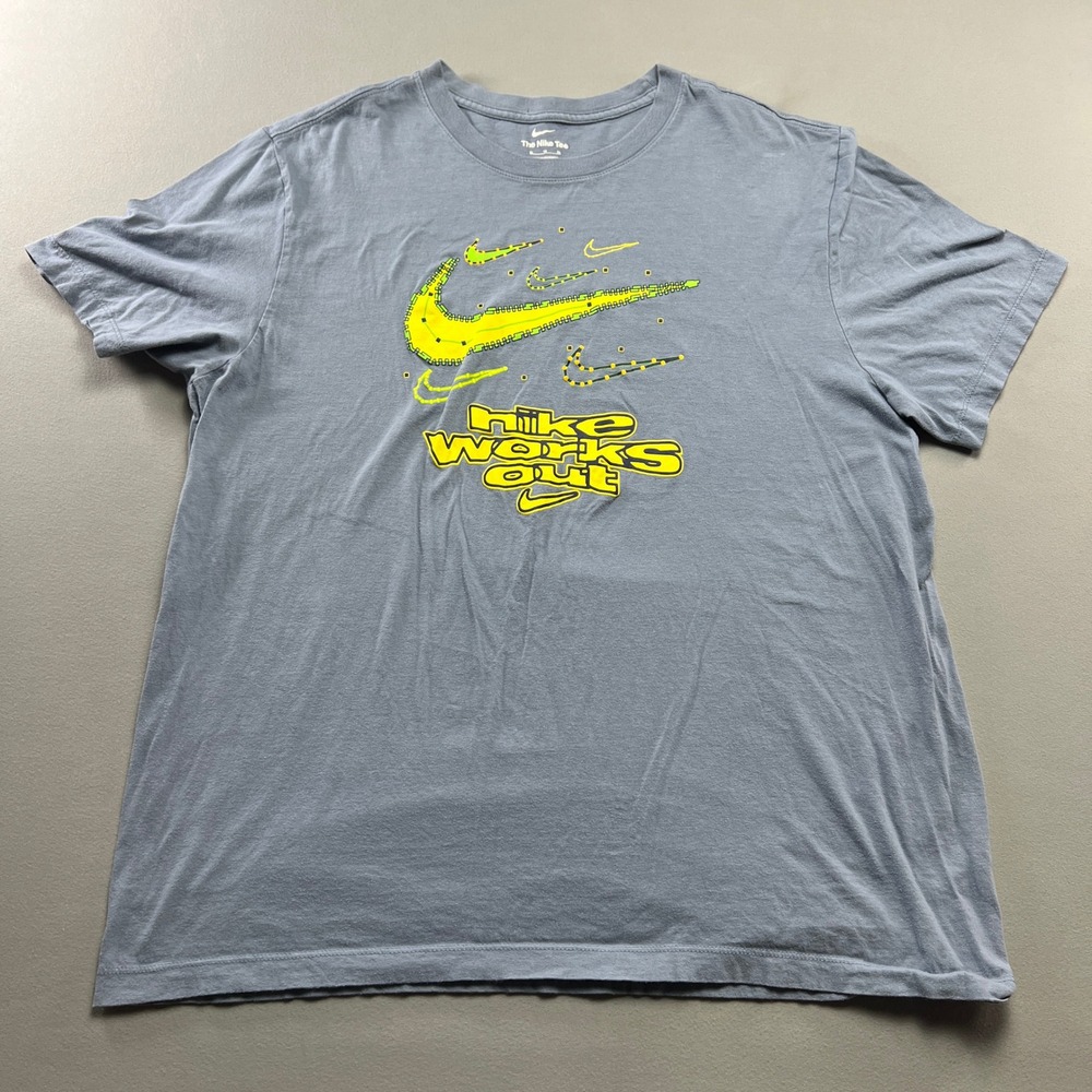 Nike Works Out Training T Shirt Mens XL Gray Graphic Print Crew Neck Streetwear